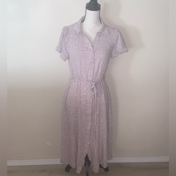 bohme Dresses & Skirts - Bohme Lavender short sleeve button down Dress belt collared